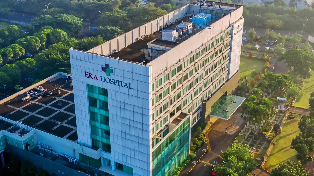 photo of a hospital or healthcare facility from the sky